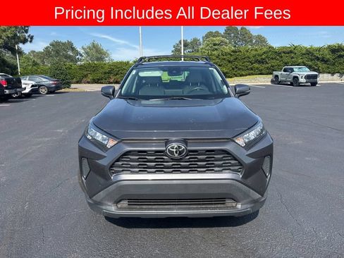 Used 2021 Toyota RAV4 LE AWD/4WD image 2