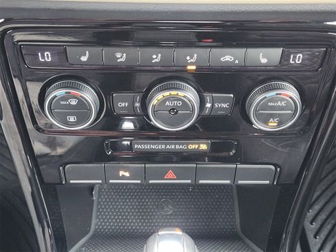 Used 2019 Volkswagen Beetle 2.0T Final Edition SEL image 18