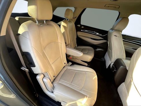Used 2019 Buick Enclave Essence image 27