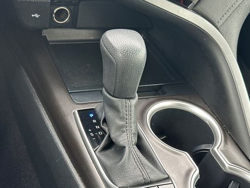 Used 2023 Toyota Camry LE image 32