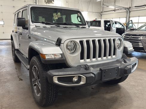 Used 2023 Jeep Wrangler Unlimited Sahara w/ Cold Weather Group AWD/4WD image 3
