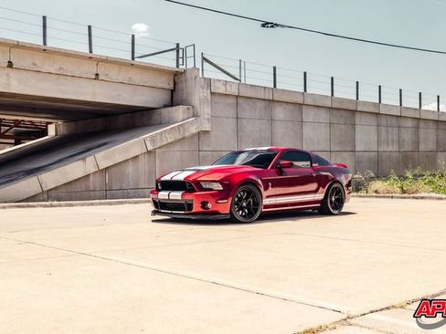 Used 2014 Ford Mustang Shelby GT500 w/ Equipment Group 821A RWD image 18