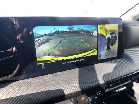 New 2026 Nissan Kicks SR w/ Cold Weather Package image 17