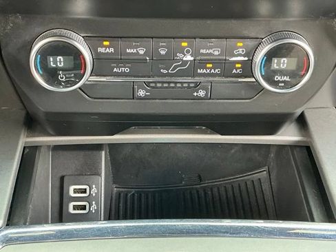 Used 2019 Ford Expedition XLT AWD/4WD image 27