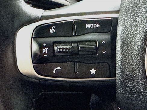 Used 2025 Kia Sportage EX FWD image 12