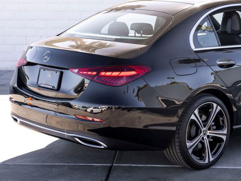 Used 2025 Mercedes-Benz C 300 Sedan image 8