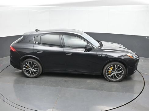 Used 2023 Maserati Grecale Modena AWD/4WD image 32