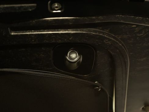 Used 2021 McLaren GT image 23