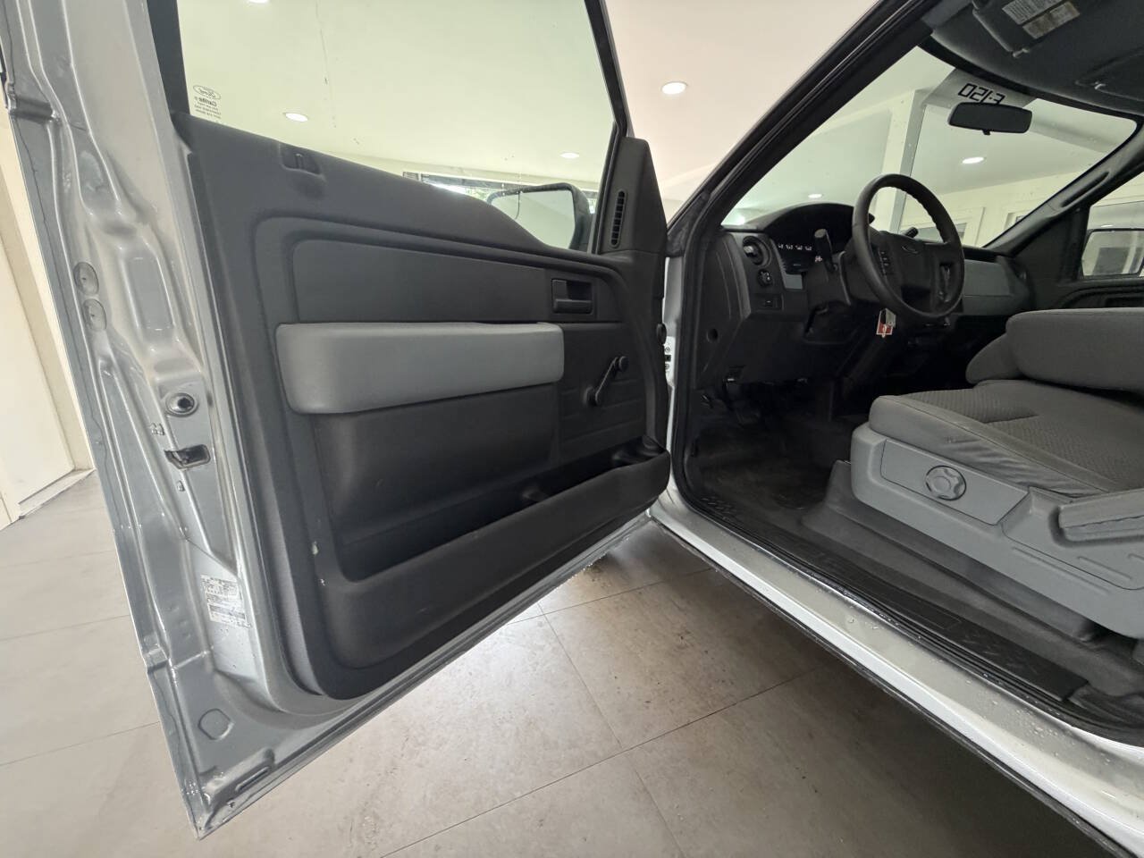 Used 2012 Ford F150 XL w/ XL Decor Group AWD/4WD image 16