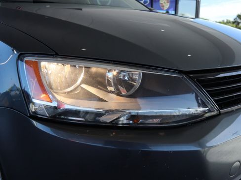 Used 2014 Volkswagen Jetta S image 45