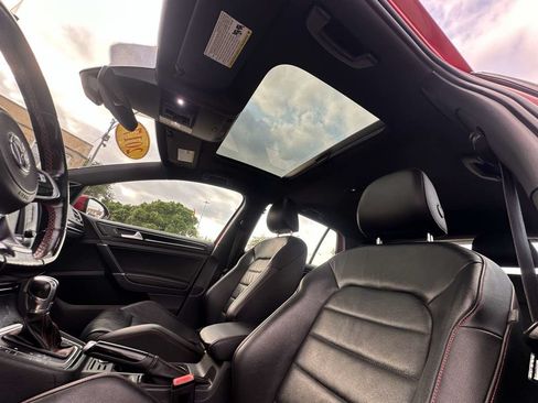 Used 2017 Volkswagen GTI Autobahn FWD image 23