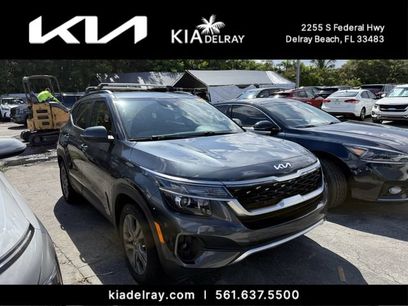 Used 2023 Kia Seltos S w/ Navigation Package