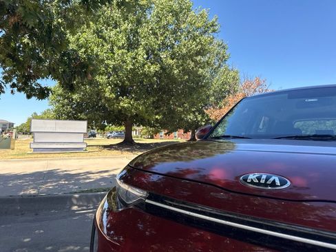 Used 2021 Kia Soul LX FWD image 21