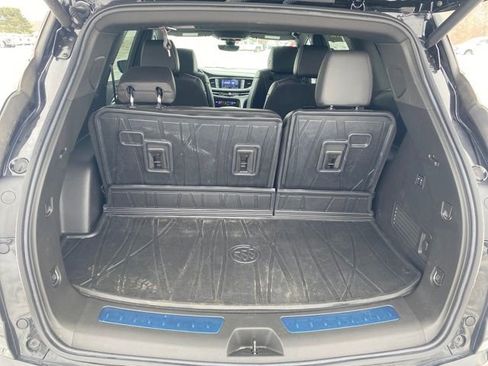 Used 2024 Buick Enclave Avenir w/ Avenir Technology Package image 21