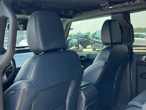 Used 2024 Ford Bronco Outer Banks image 32