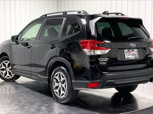 Used 2022 Subaru Forester Premium AWD/4WD image 12