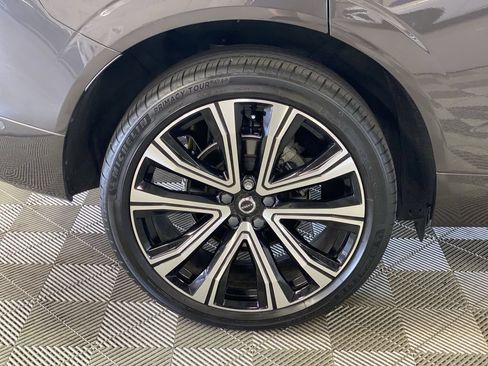 Used 2023 Volvo XC60 B5 Ultimate w/ Climate Package AWD/4WD image 39