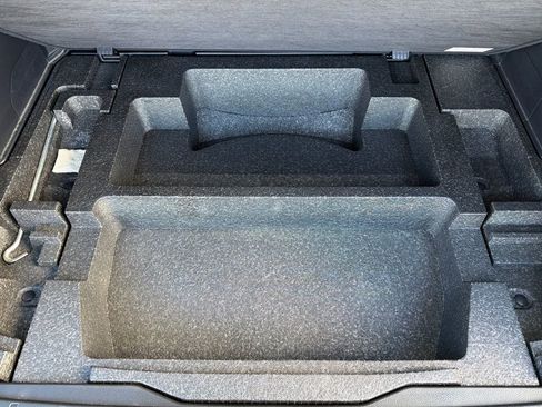 Used 2015 Subaru Forester 2.5i Premium w/ All-Weather Package image 29