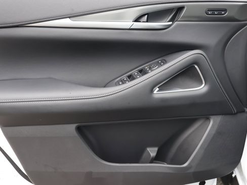 Certified 2026 INFINITI QX60 Luxe w/ Family Package image 11