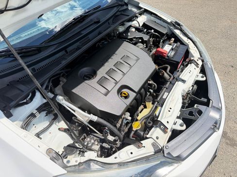 Used 2015 Toyota Corolla LE FWD image 67