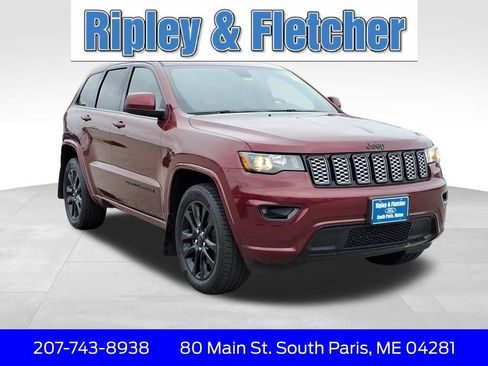 Used 2021 Jeep Grand Cherokee Laredo X image 3