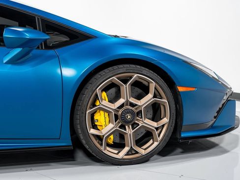 Used 2023 Lamborghini Huracan Tecnica RWD image 45