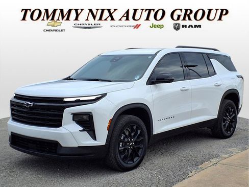 Used 2024 Chevrolet Traverse LT w/ Midnight/Sport Edition image 1