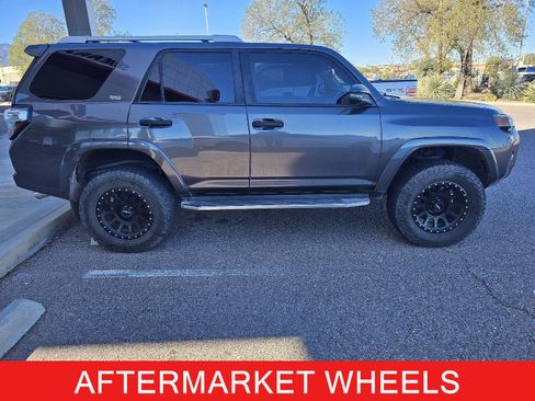 Used 2018 Toyota 4Runner SR5 Premium image 7