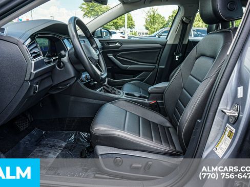 Used 2024 Volkswagen Jetta SE FWD image 22