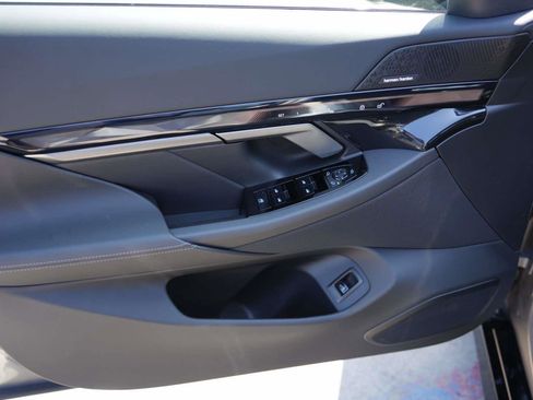 New 2026 BMW i5 eDrive40 w/ M Sport Package image 12