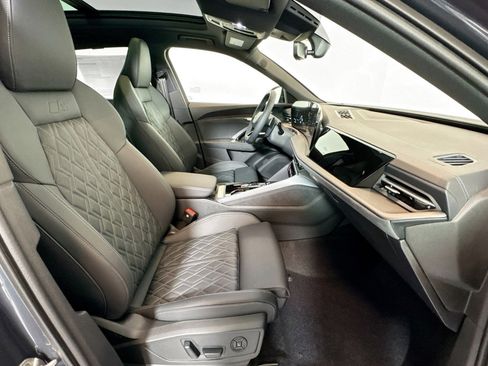 New 2025 Audi SQ5 Premium Plus image 25