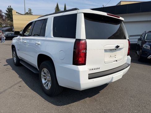 Used 2018 Chevrolet Tahoe LT w/ Luxury Package AWD/4WD image 3