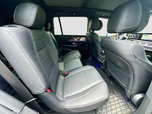 Certified 2026 Mercedes-Benz GLS 580 4MATIC image 30