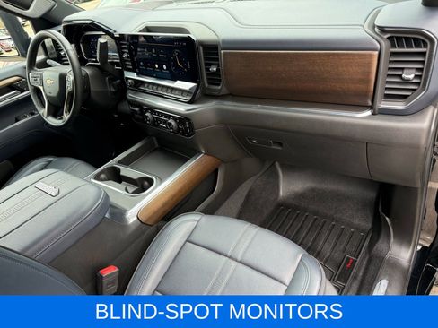 Used 2024 Chevrolet Silverado 3500 High Country w/ High Country Premium Package AWD/4WD image 26