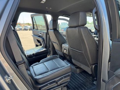 Used 2021 Chevrolet Tahoe Z71 w/ Z71 Off-Road Package image 11