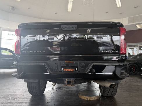 Used 2024 Chevrolet Silverado 2500 Custom w/ Custom Convenience Package AWD/4WD image 9