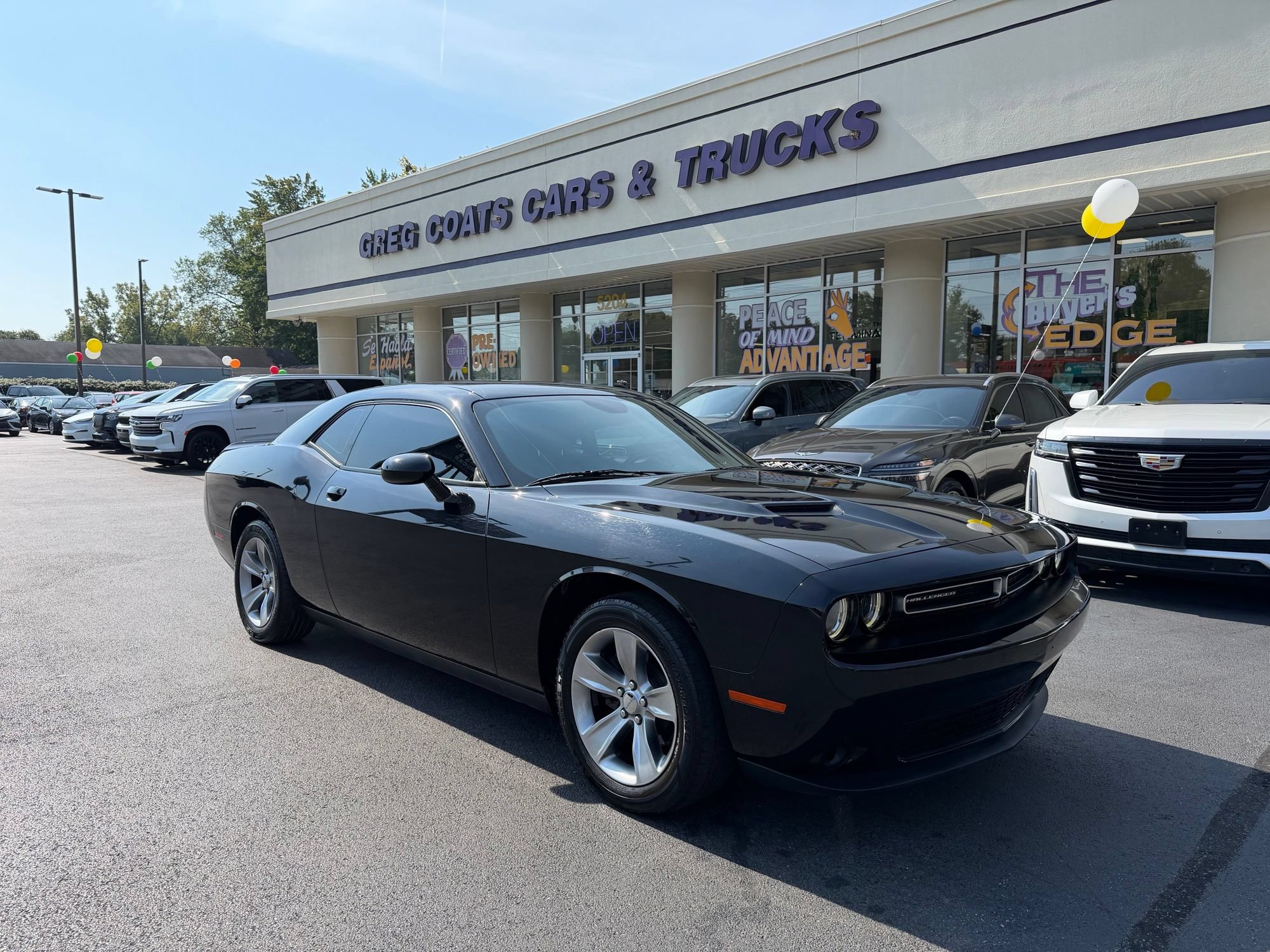 Used 2019 Dodge Challenger SXT RWD image 1