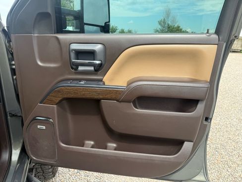 Used 2017 GMC Sierra 3500 Denali w/ Duramax Plus Package AWD/4WD image 14