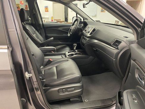 Used 2019 Honda Ridgeline RTL image 12