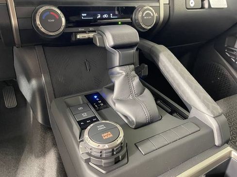 New 2026 Toyota 4Runner SR5 AWD/4WD image 6