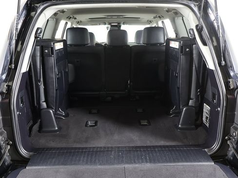 Used 2020 Toyota Land Cruiser image 23