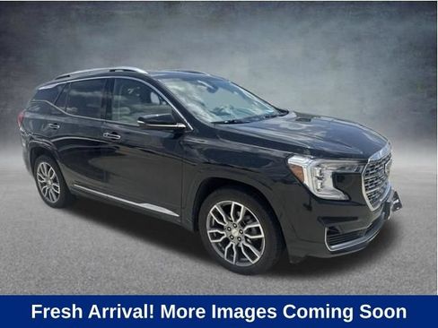 Used 2023 GMC Terrain Denali AWD/4WD image 1