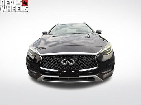 Used 2018 INFINITI QX30 Premium w/ Navigation Package AWD/4WD image 8