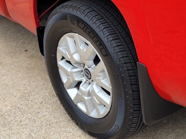 Used 2024 Nissan Frontier SV w/ Technology Package RWD image 7