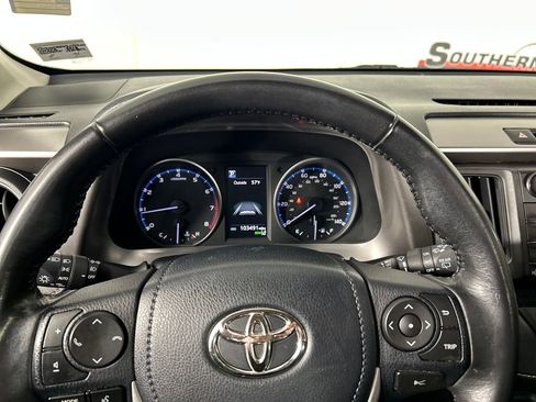 Used 2018 Toyota RAV4 XLE image 12