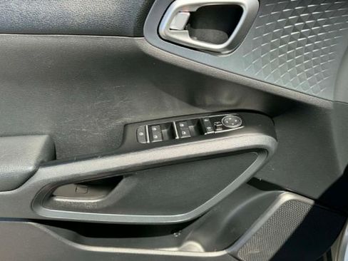 Used 2020 Kia Soul EX FWD image 14