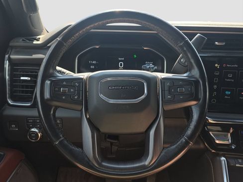 Used 2024 GMC Sierra 2500 Denali Ultimate w/ Max Trailering Package AWD/4WD image 9