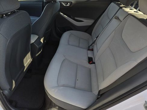 Used 2021 Hyundai Ioniq SE image 21