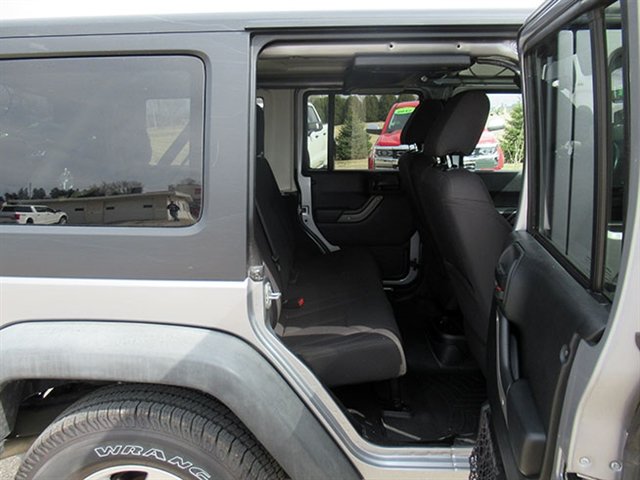 Used 2017 Jeep Wrangler Unlimited Sport w/ Quick Order Package 24S AWD/4WD image 16