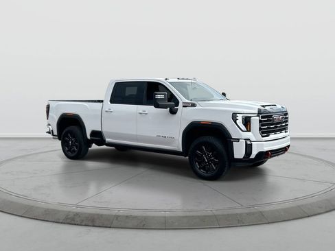 Used 2024 GMC Sierra 2500 AT4 w/ AT4 Premium Plus Package AWD/4WD image 2